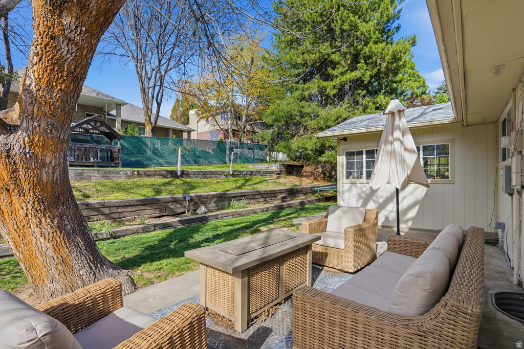 1630 E NAVAJO Ogden, UT 84403