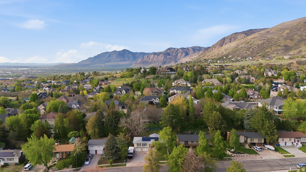 1630 E NAVAJO Ogden, UT 84403