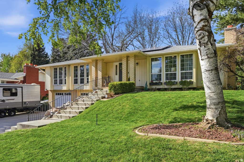 1630 E NAVAJO Ogden, UT 84403