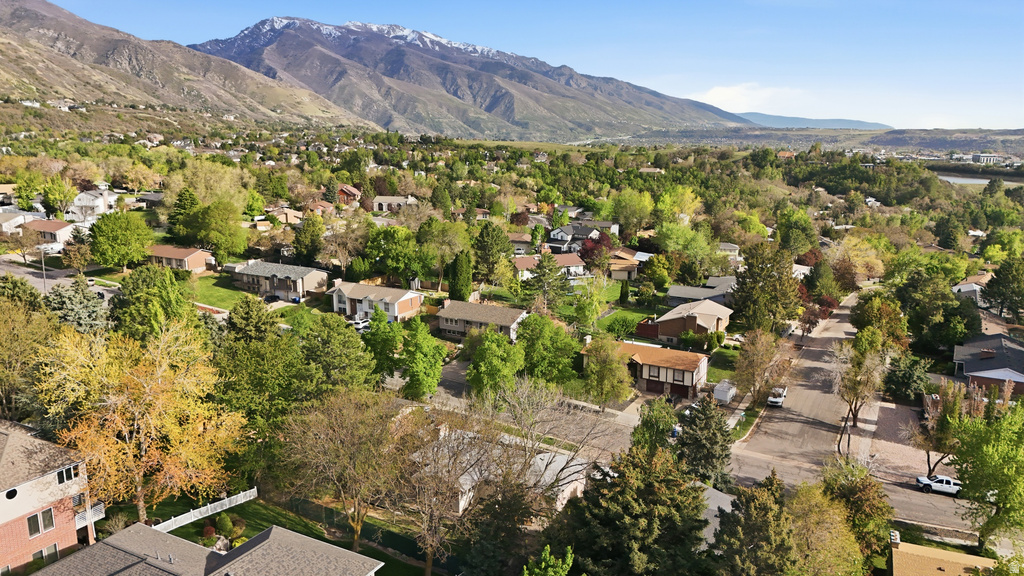 1630 E NAVAJO Ogden, UT 84403