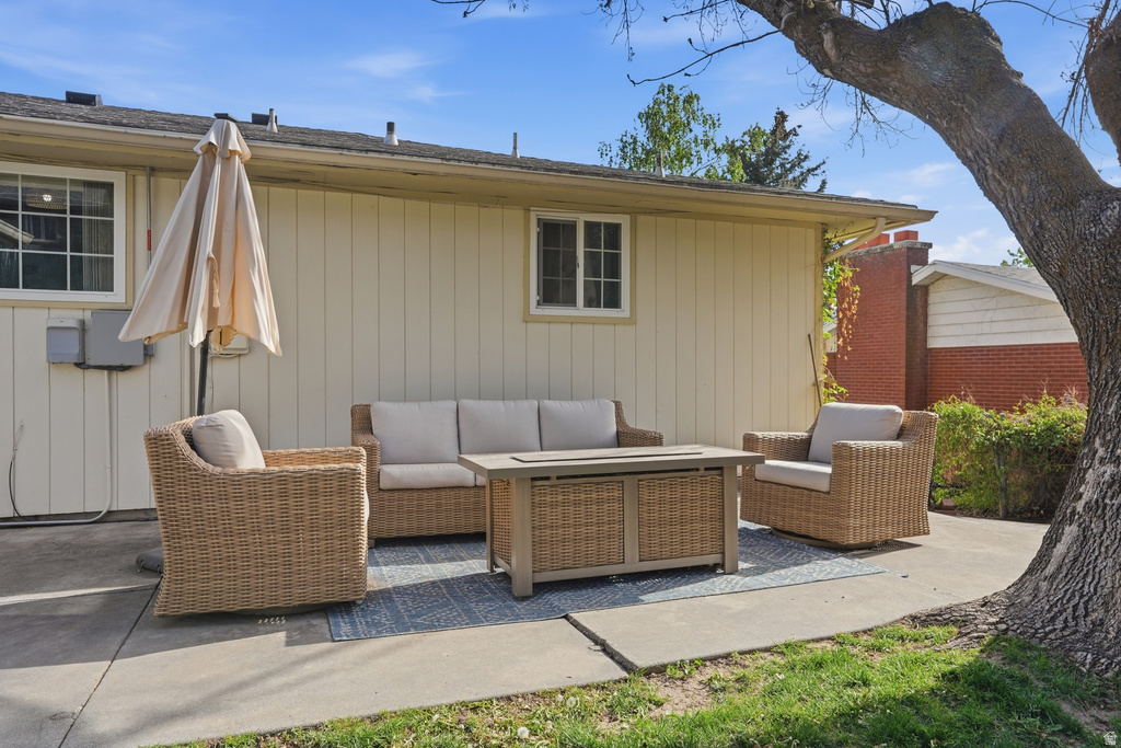 1630 E NAVAJO Ogden, UT 84403