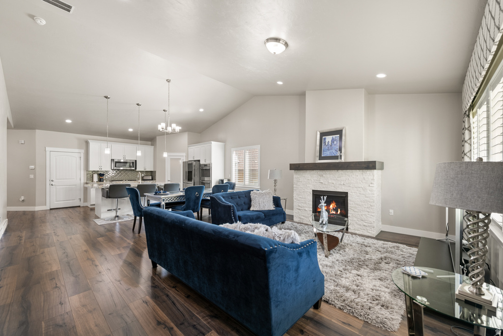 306 E BELLA VIDA DR North Salt Lake, UT 84054