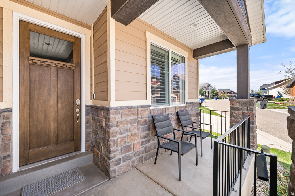 306 E BELLA VIDA DR North Salt Lake, UT 84054