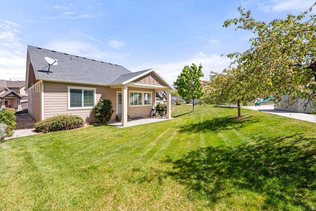 306 E BELLA VIDA DR North Salt Lake, UT 84054