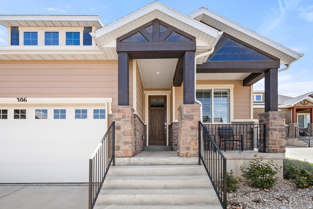 306 E BELLA VIDA DR North Salt Lake, UT 84054