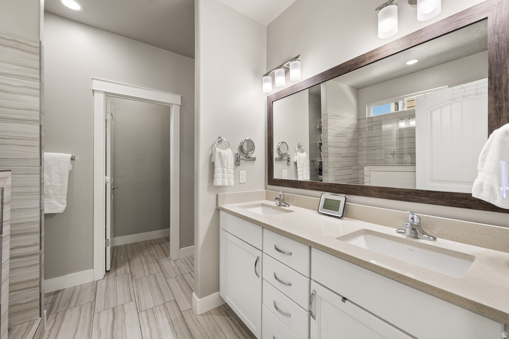 306 E BELLA VIDA DR North Salt Lake, UT 84054