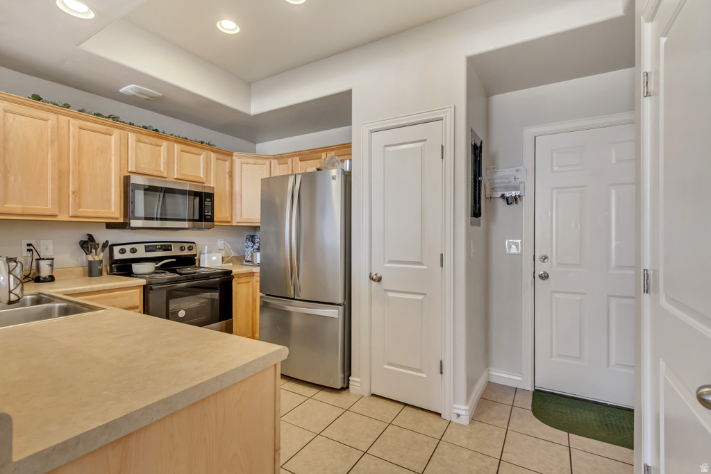 10646 S CAVE RUN LN South Jordan, UT 84009