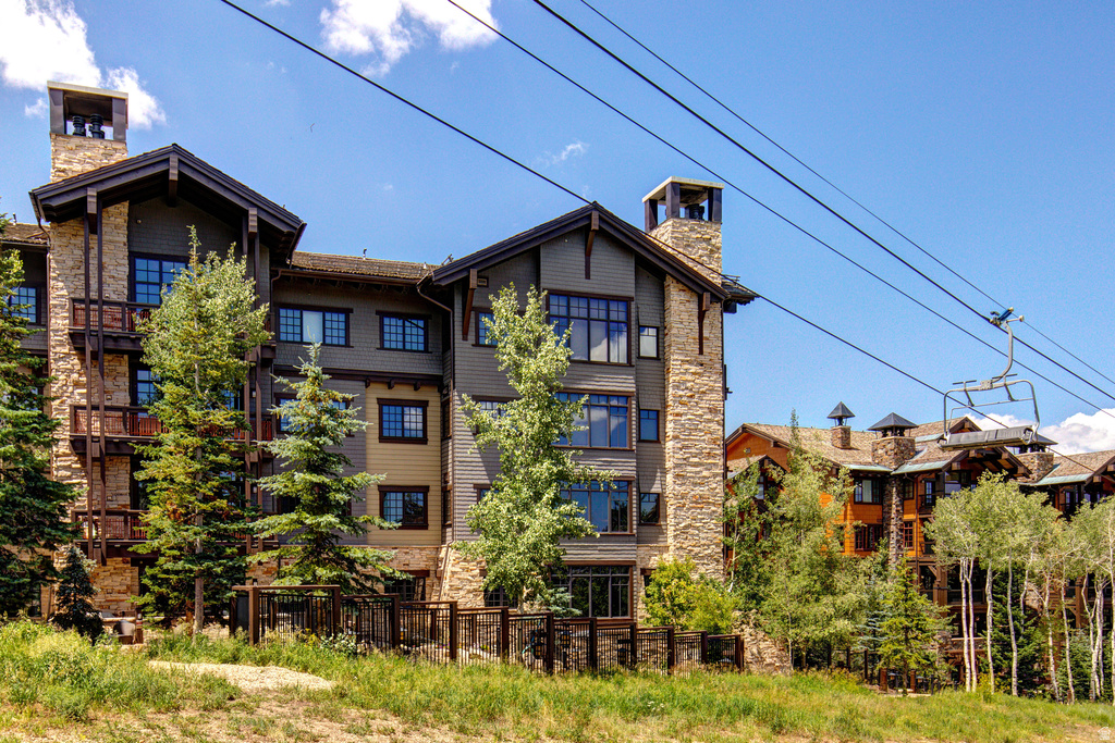 8889 EMPIRE CLUB DR #304 Deer Valley, UT 84060