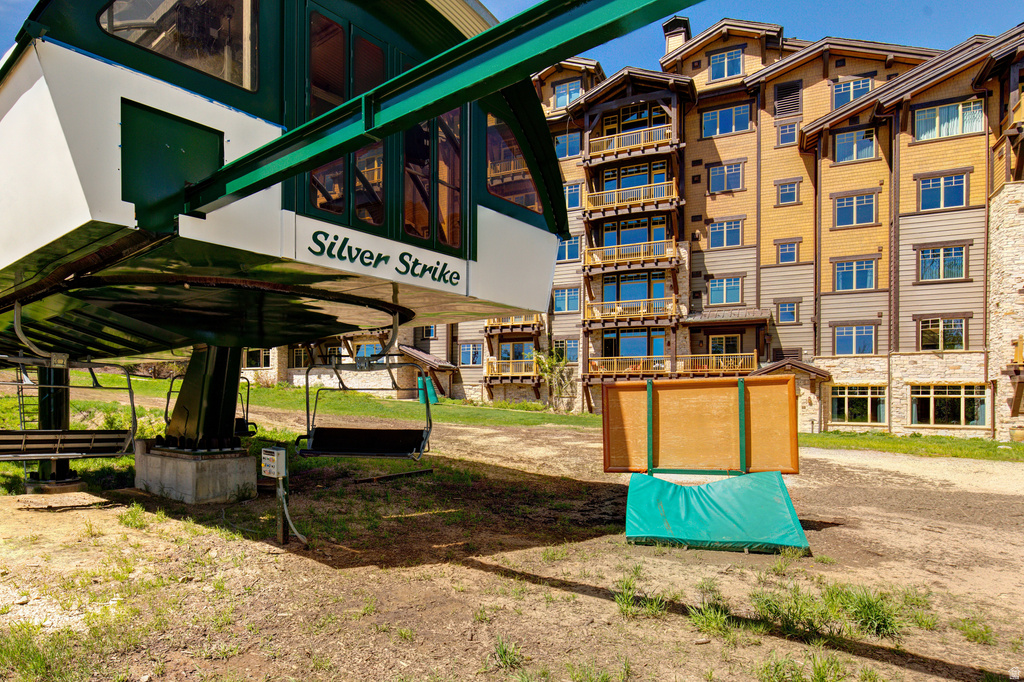 8889 EMPIRE CLUB DR #304 Deer Valley, UT 84060