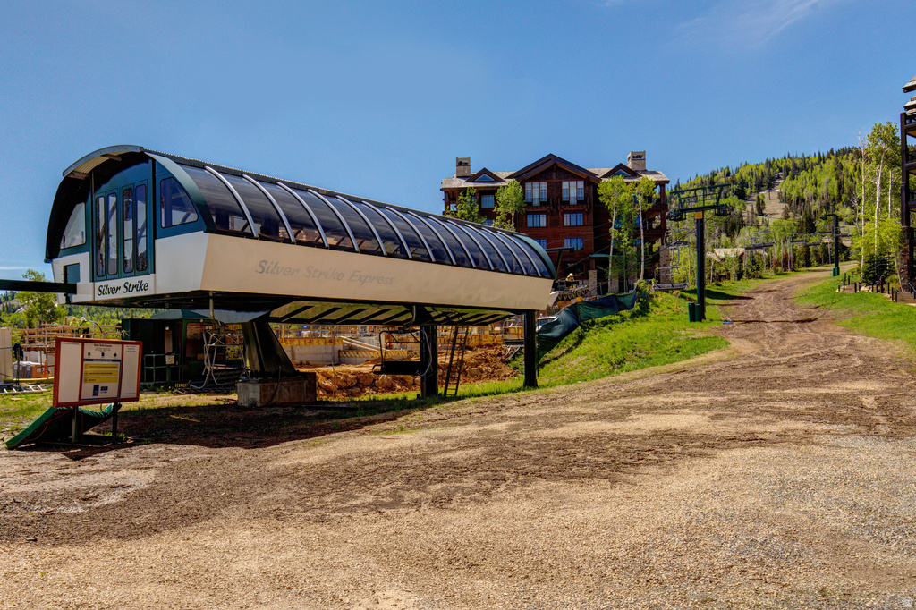 8889 EMPIRE CLUB DR #304 Deer Valley, UT 84060