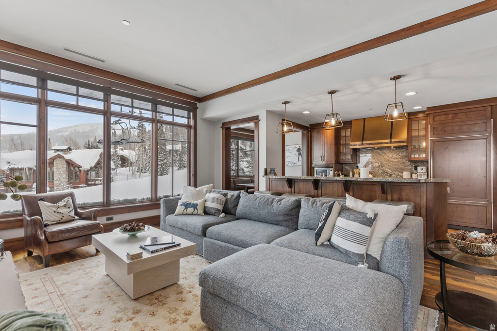 8889 EMPIRE CLUB DR #304 Deer Valley, UT 84060