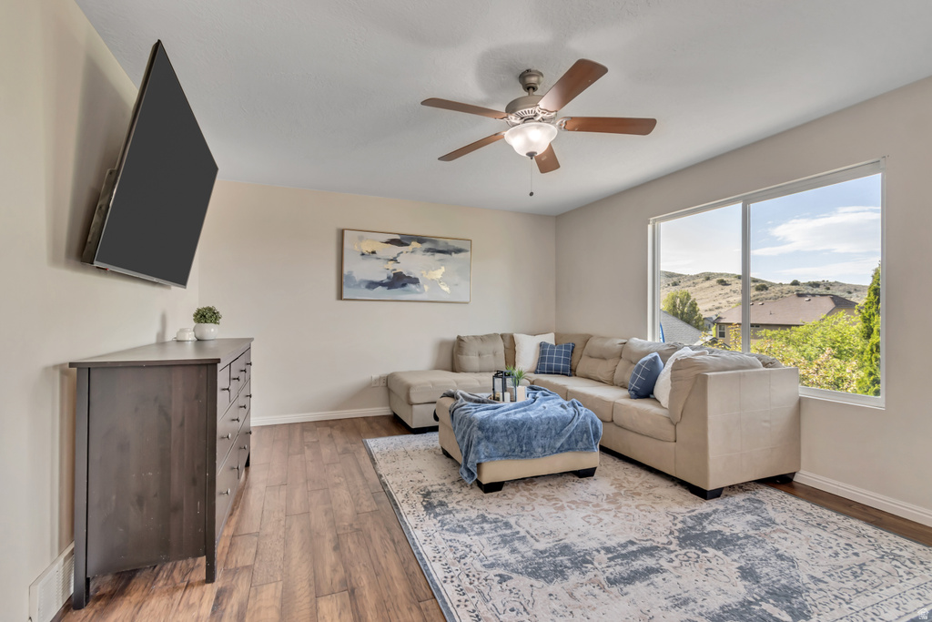 2957 E LOOKOUT DR Eagle Mountain, UT 84005