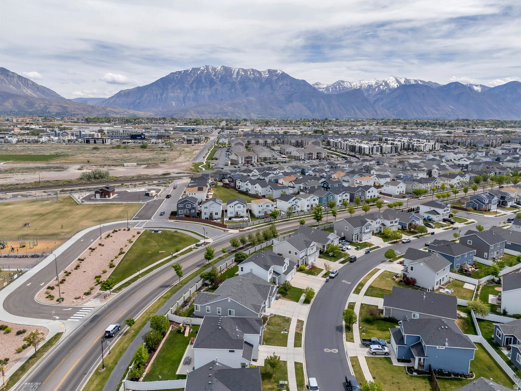 297 E 370 N Vineyard, UT 84059