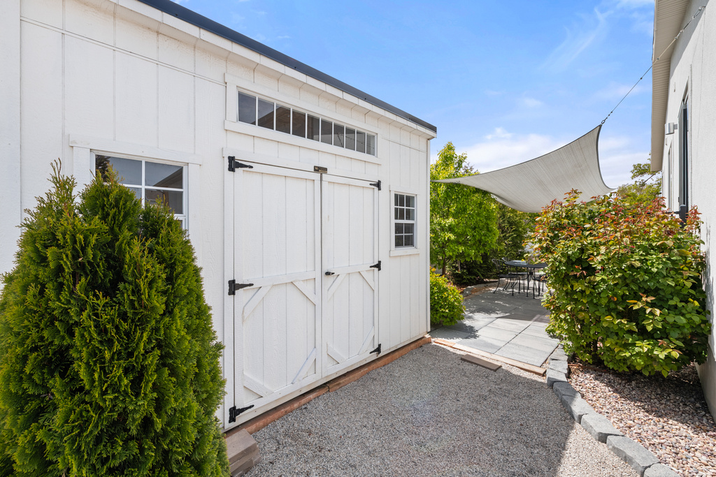 516 E FARMER ALUMNI DR South Salt Lake, UT 84106