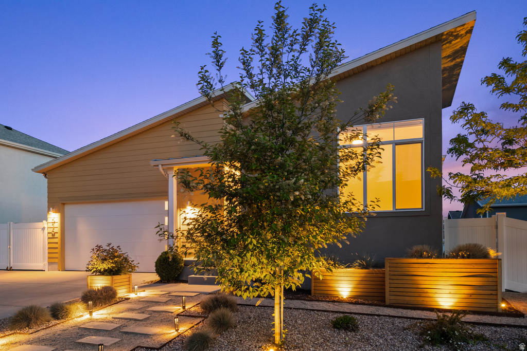 516 E FARMER ALUMNI DR South Salt Lake, UT 84106