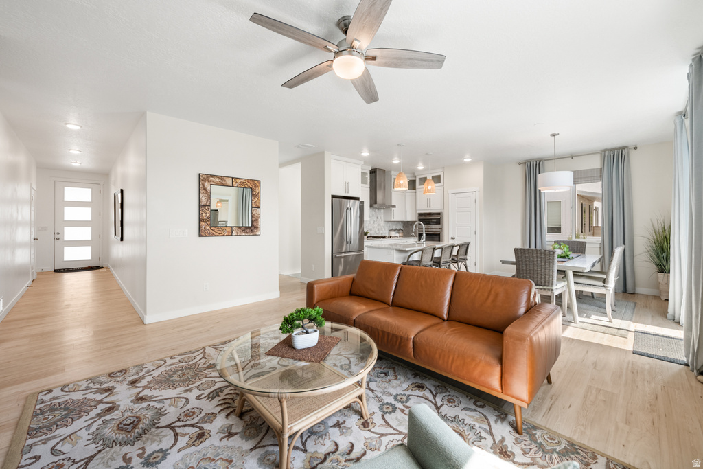 516 E FARMER ALUMNI DR South Salt Lake, UT 84106