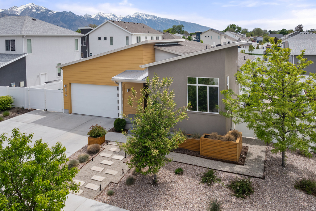 516 E FARMER ALUMNI DR South Salt Lake, UT 84106