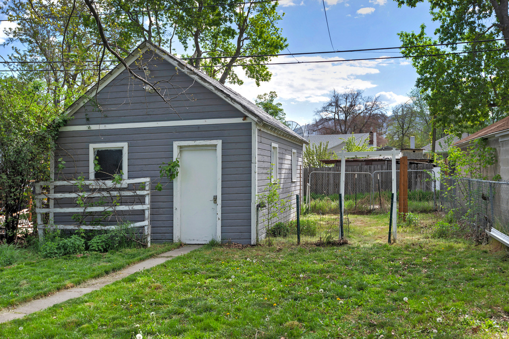 1351 S 200 E Salt Lake City, UT 84115