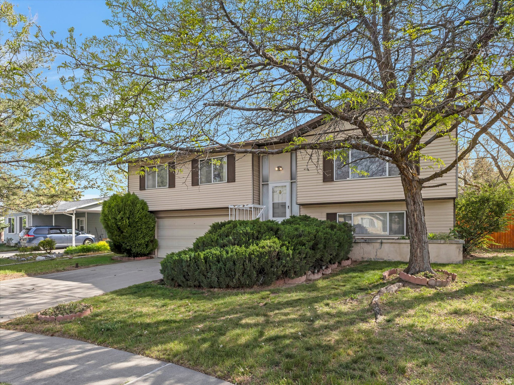 8287 S VALENCIA CIR Sandy, UT 84093