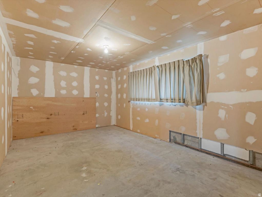 8287 S VALENCIA CIR Sandy, UT 84093