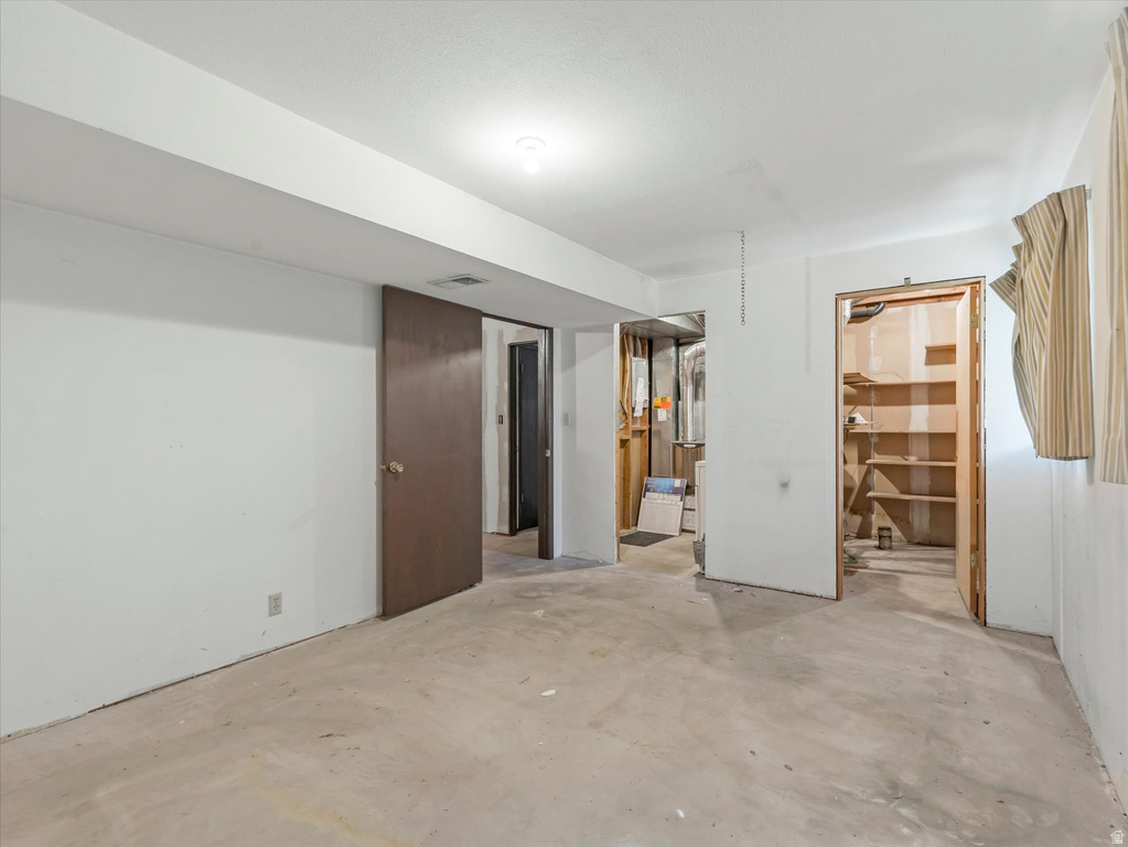 8287 S VALENCIA CIR Sandy, UT 84093