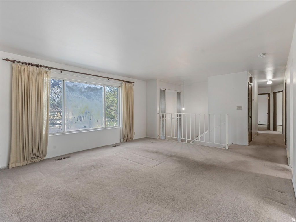 8287 S VALENCIA CIR Sandy, UT 84093