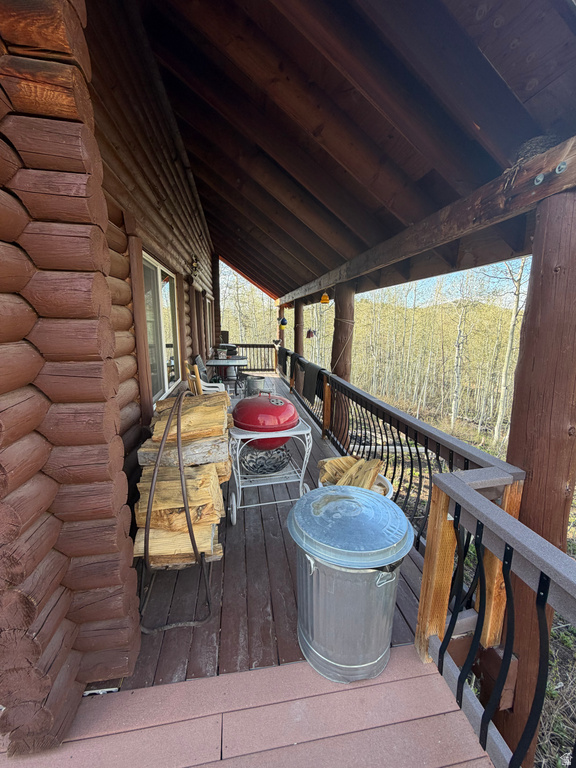 7672 JIM BRIDGER DR Huntsville, UT 84317