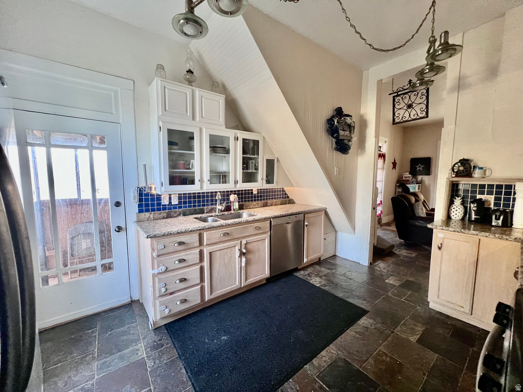 11 S 200 E Meadow, UT 84644