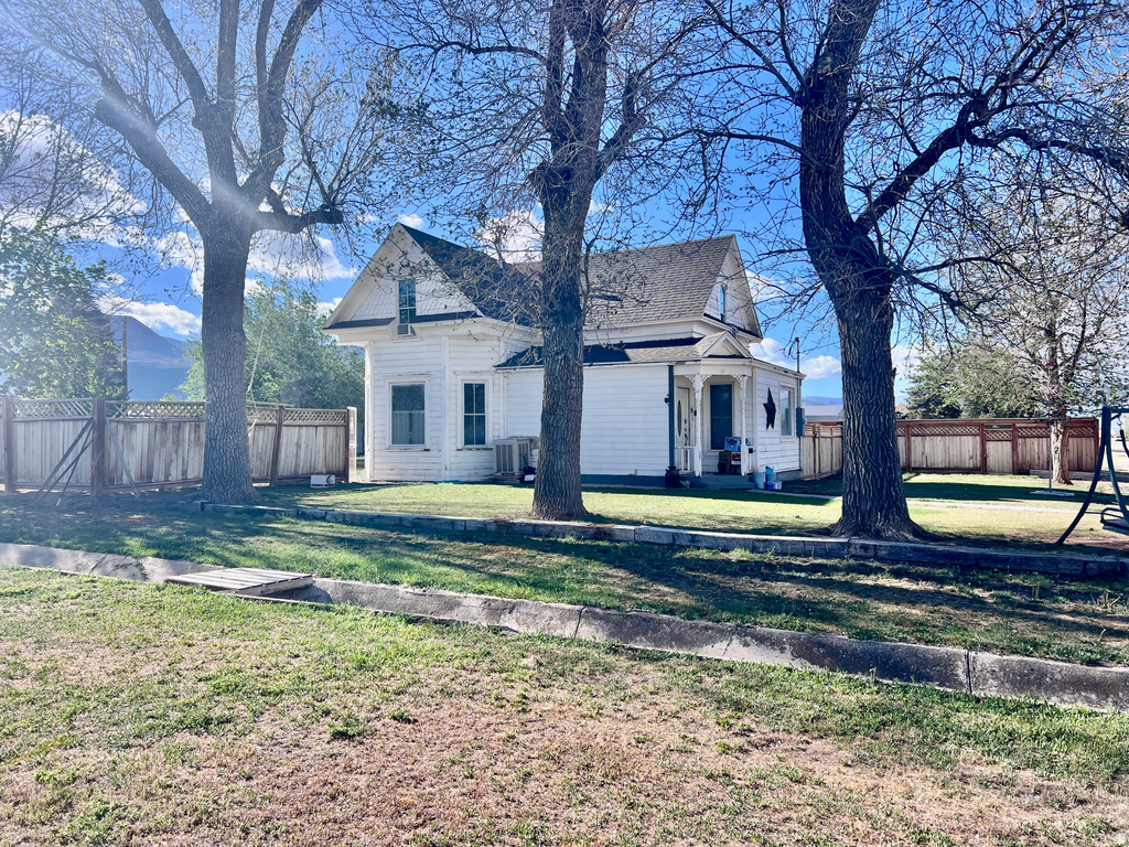 11 S 200 E Meadow, UT 84644