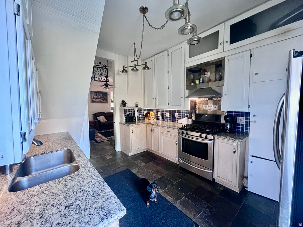 11 S 200 E Meadow, UT 84644