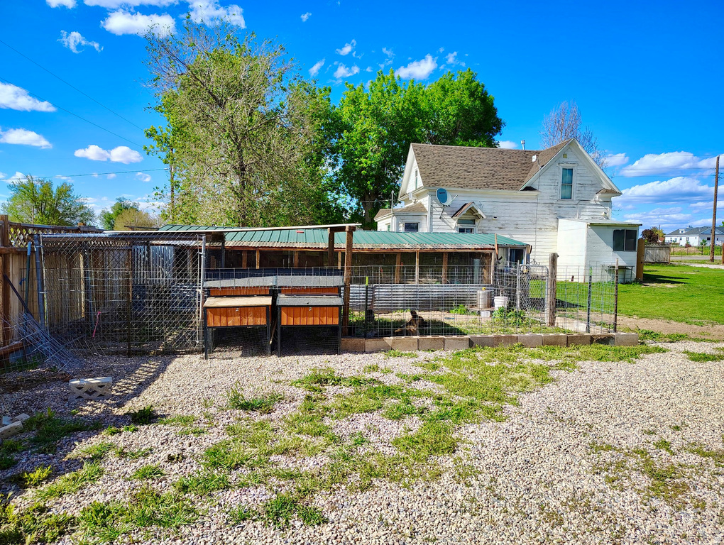 11 S 200 E Meadow, UT 84644