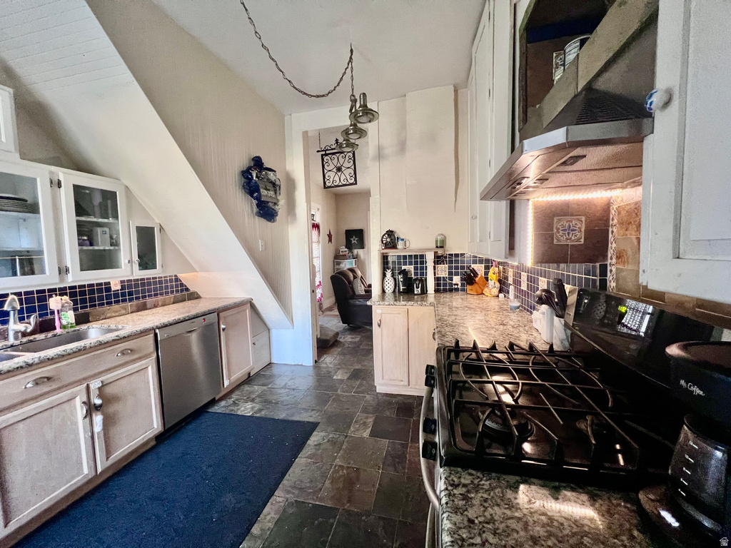 11 S 200 E Meadow, UT 84644