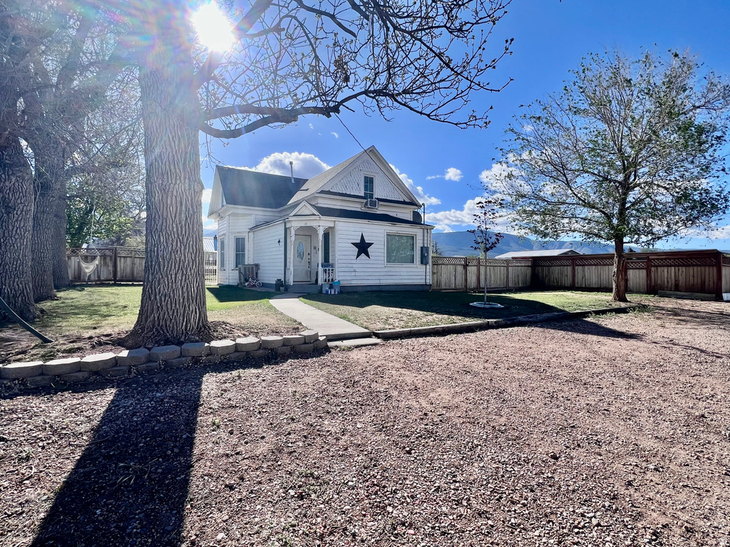 11 S 200 E Meadow, UT 84644