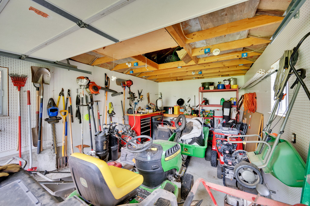 1506 S LAKEVIEW DR Bountiful, UT 84010