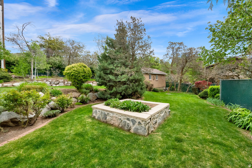 1506 S LAKEVIEW DR Bountiful, UT 84010