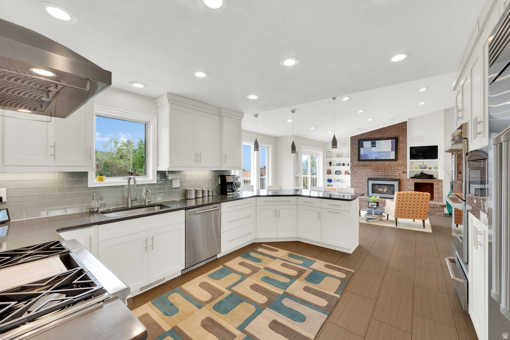 1506 S LAKEVIEW DR Bountiful, UT 84010