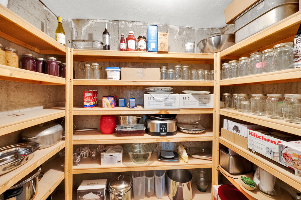 1506 S LAKEVIEW DR Bountiful, UT 84010