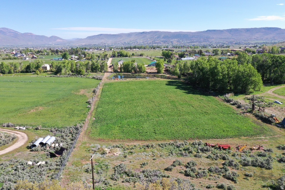 1454 E LITTLE SWEDEN RD Daniel, UT 84032