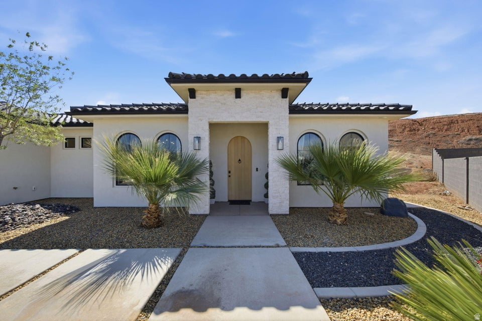 1683 S PAINTED VISTA CIR photo 3
