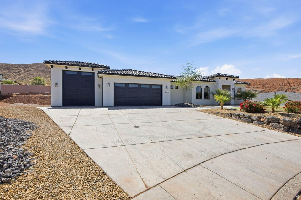 1683 S PAINTED VISTA CIR photo 2