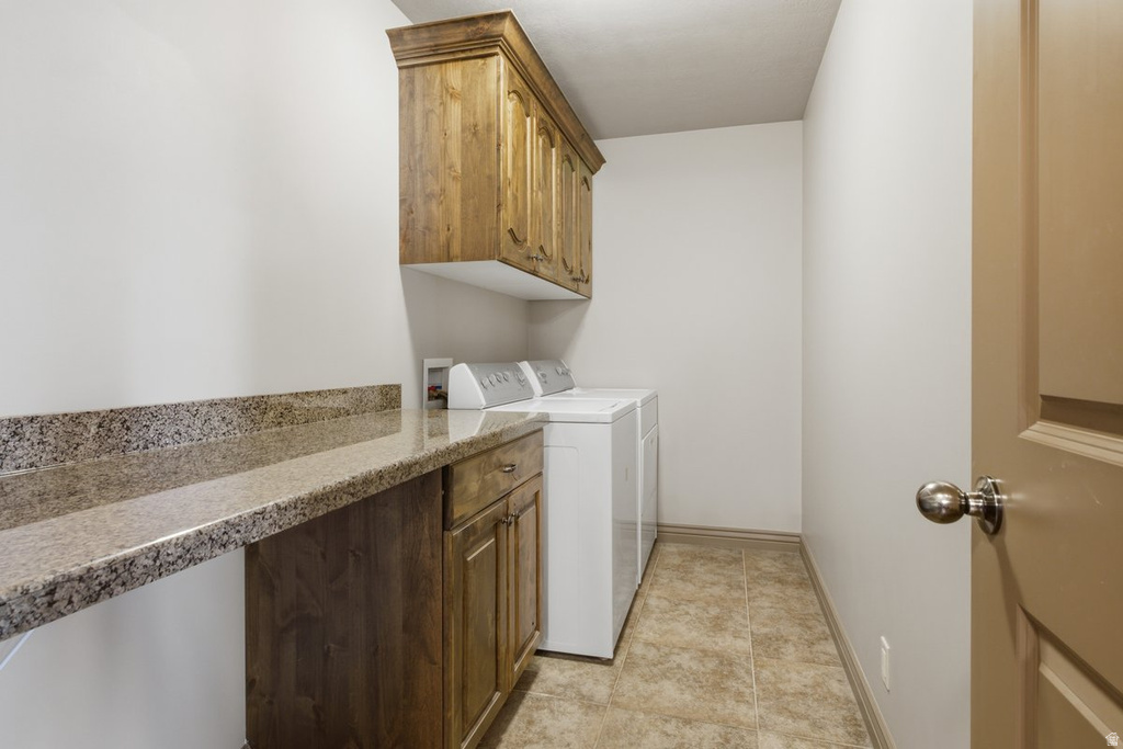 5823 W ROUND ROCK DR Herriman, UT 84096