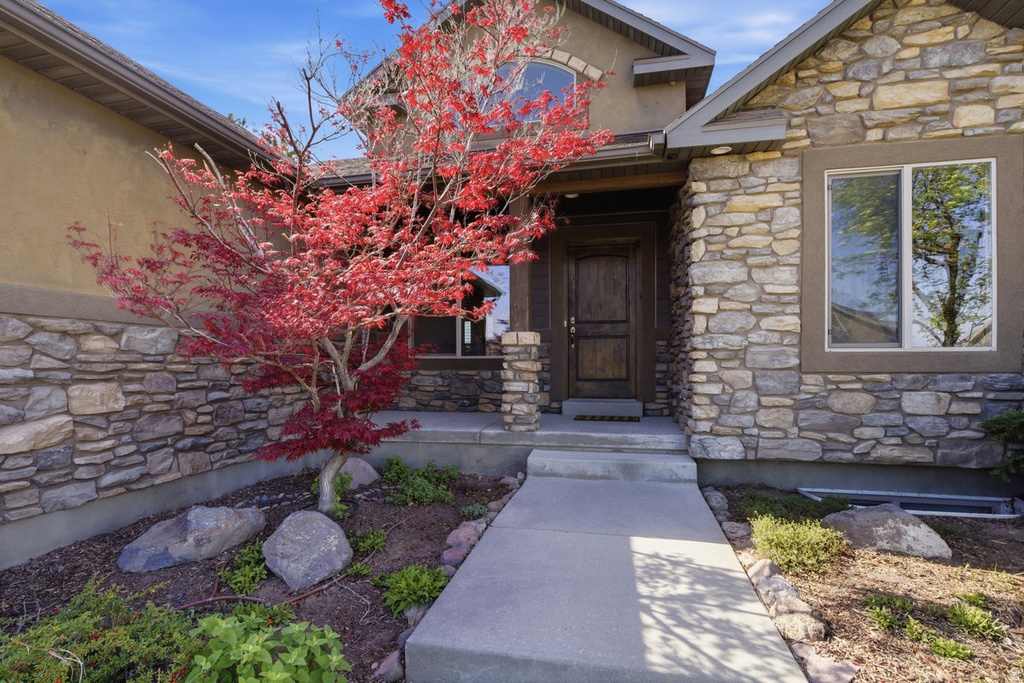 5823 W ROUND ROCK DR Herriman, UT 84096