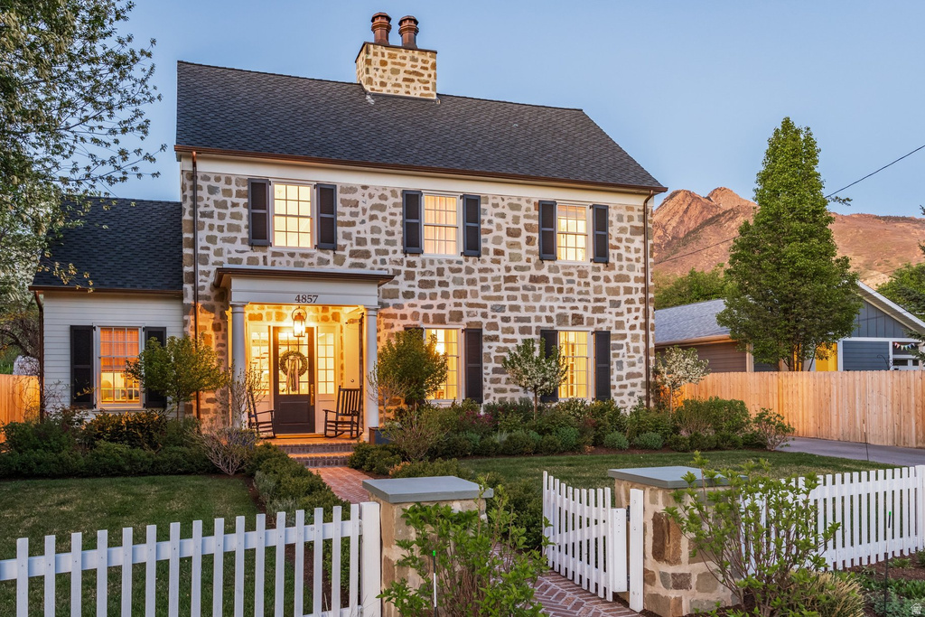 4857 S VIEWMONT ST Holladay, UT 84117