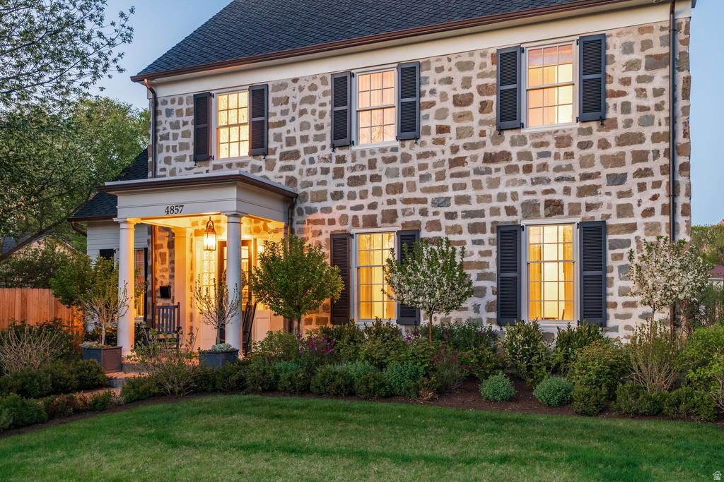 4857 S VIEWMONT ST Holladay, UT 84117