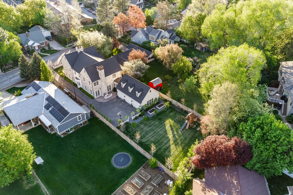 4857 S VIEWMONT ST Holladay, UT 84117