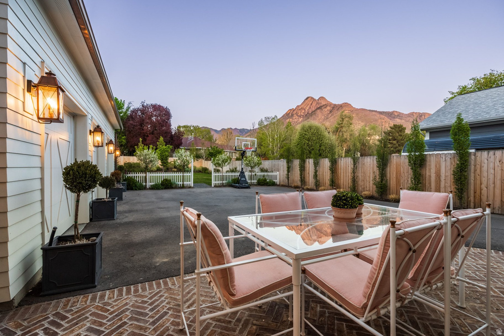 4857 S VIEWMONT ST Holladay, UT 84117