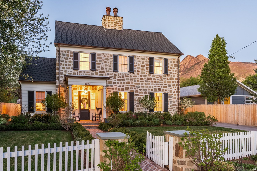 4857 S VIEWMONT ST Holladay, UT 84117