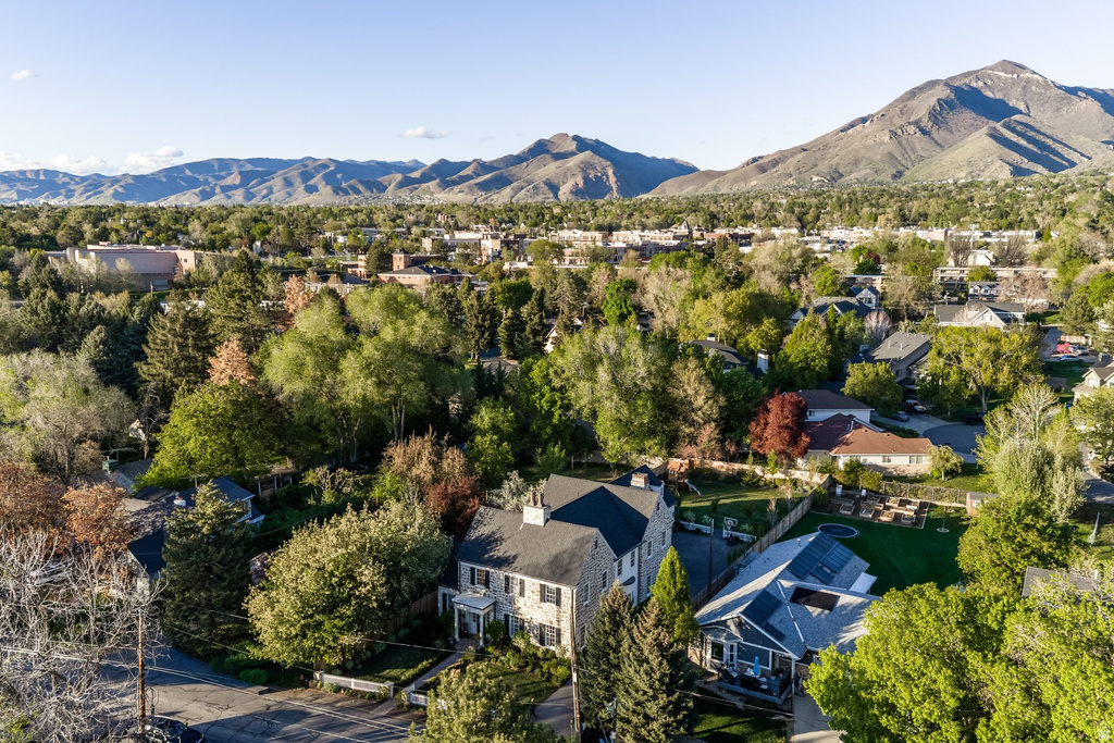 4857 S VIEWMONT ST Holladay, UT 84117