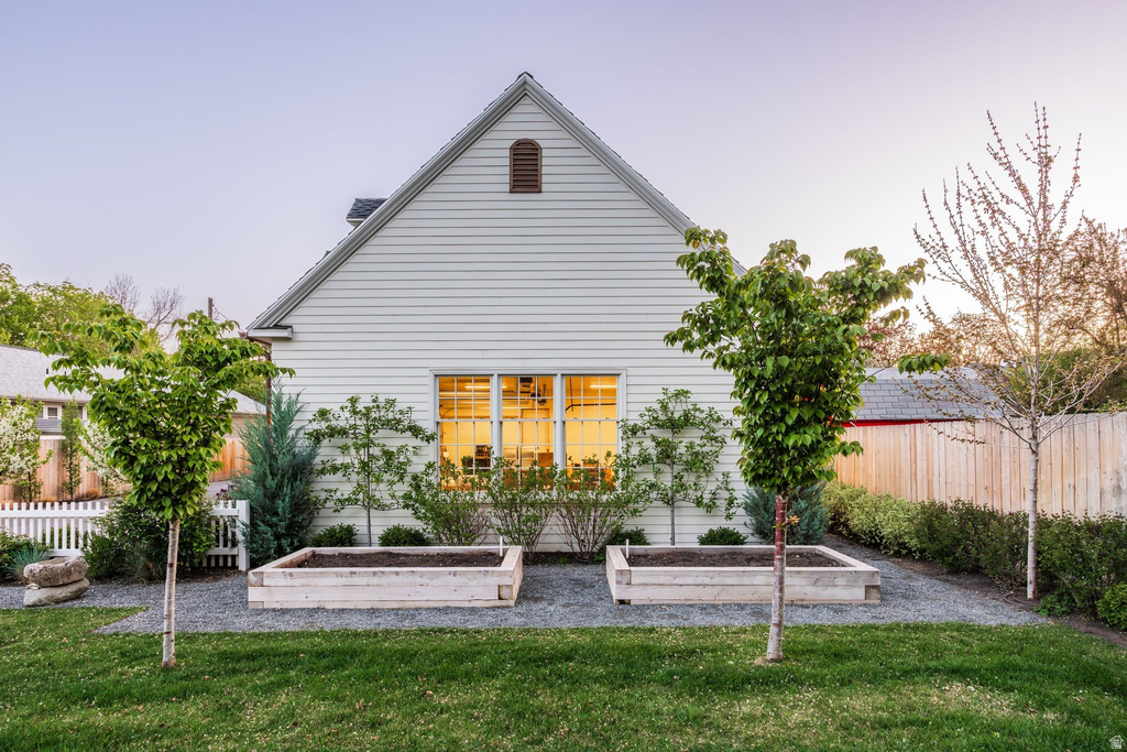 4857 S VIEWMONT ST Holladay, UT 84117