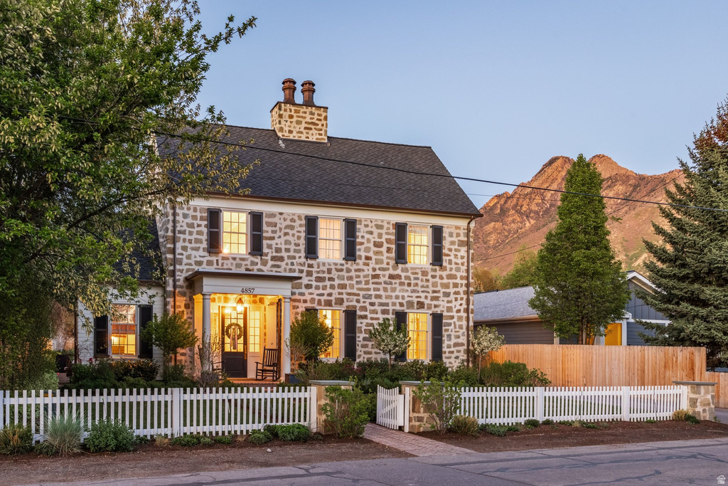 4857 S VIEWMONT ST Holladay, UT 84117